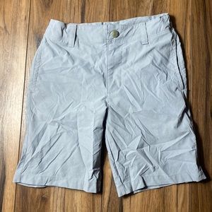 Gently Used Kids Under Armour Golf Shorts!!! Still very Nice!!
